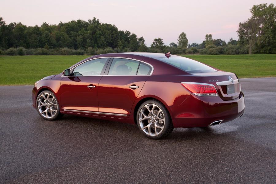  Buick LaCrosse GL Concept 2011 года  (фото 9 из 19)